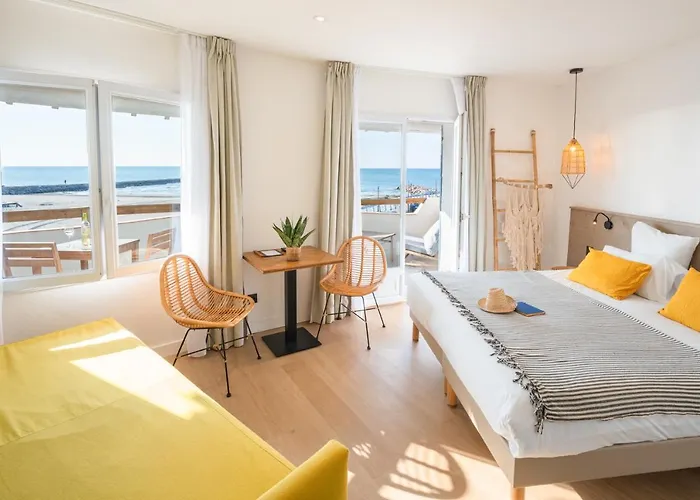 Saintes-Maries-de-la-Mer Hotel Sulla Spiaggia