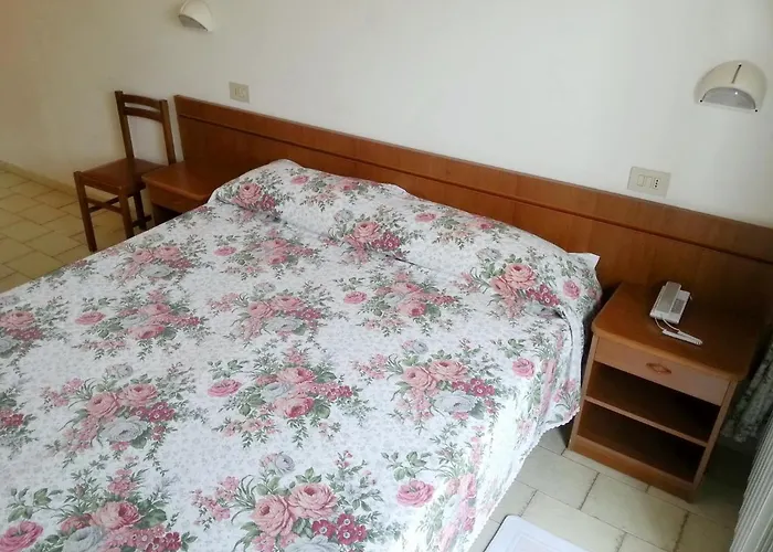 Llido Degli Estensi Hotel Sulla Spiaggia