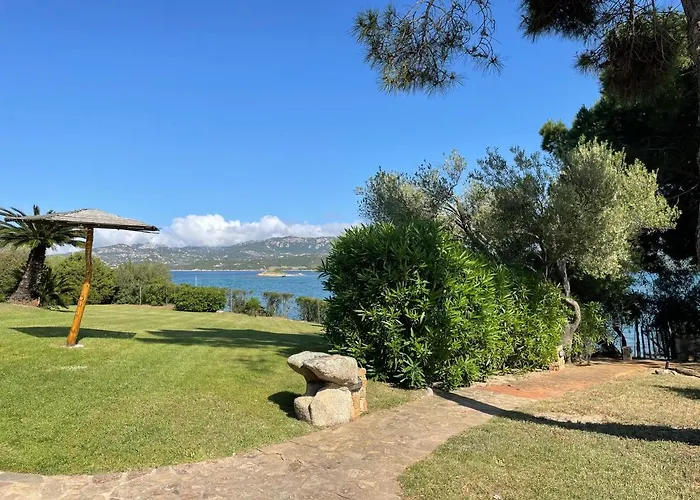 Cannigione Hotel Sulla Spiaggia