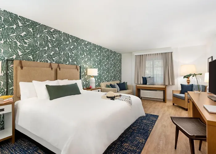 Santa Barbara Beach Hotels