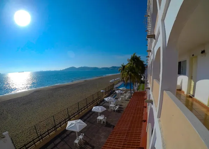 Manzanillo Beach Hotels