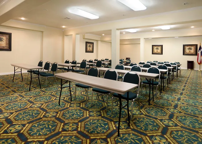 South Padre Island Hotels with Pool