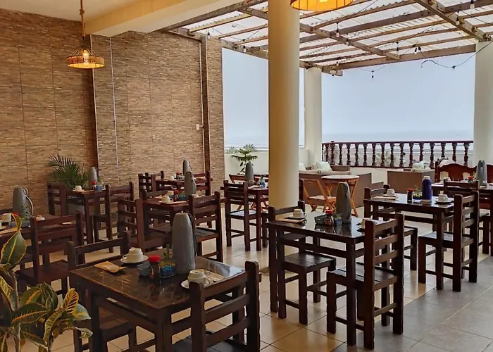 Puerto Chicama Beach Hotels