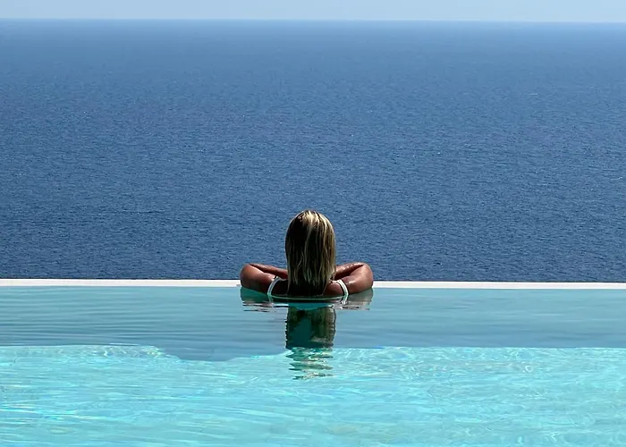 Santa Cesarea Terme Hotels on the beach