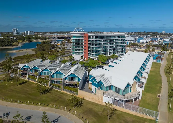 Mandurah Hotels on the beach
