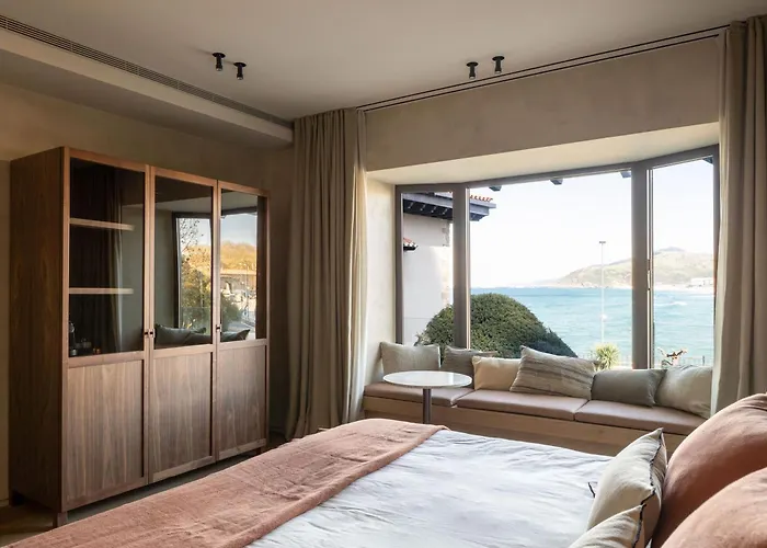 Zarautz Hotels on the beach