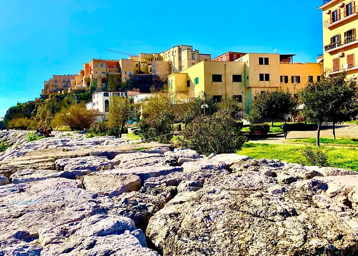 Pozzuoli Beach Hotels