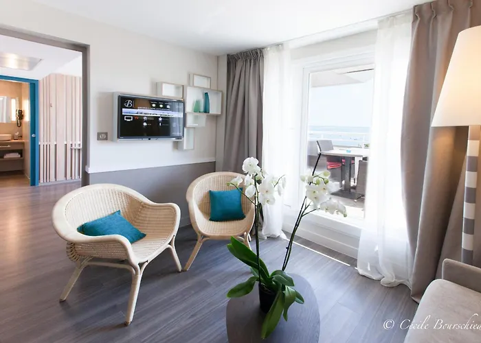 Arcachon Hotels on the beach