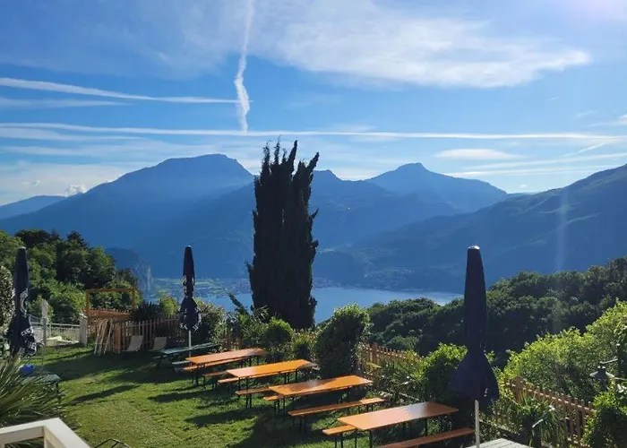 Montagna (South Tyrol) Hotel con Piscina
