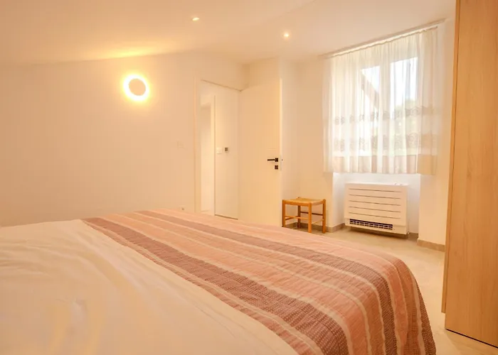 Hotels aan het Strand in Njivice