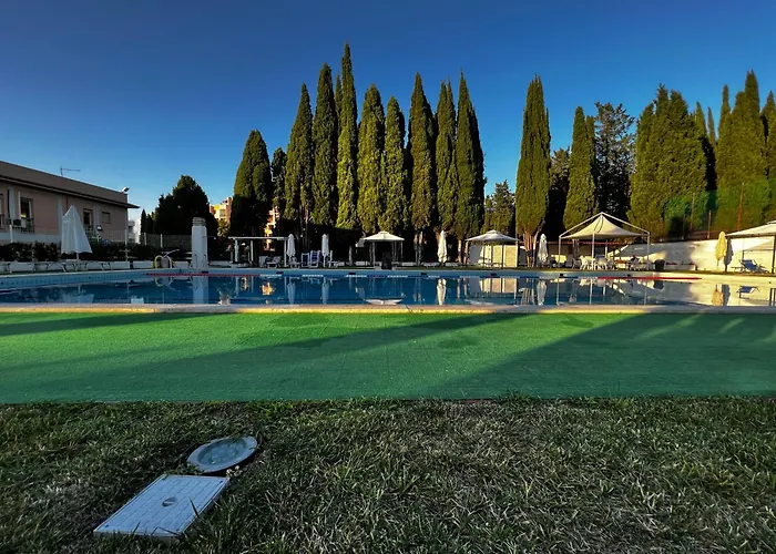 Viterbo Hotel con Piscina