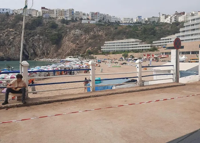 Al-Ḥoseyma Hotel Sulla Spiaggia
