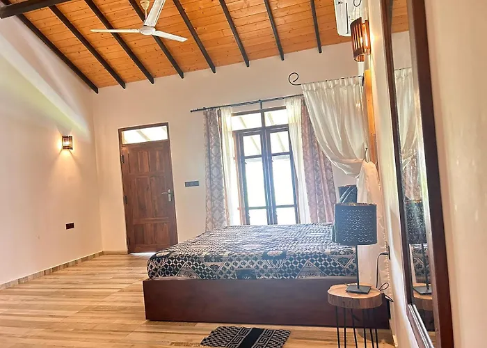 Trincomalee Hotels on the beach