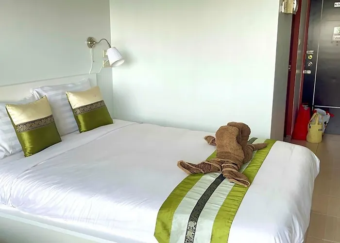 Ban Phe Hotell vid Havet