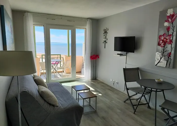 Chatelaillon-Plage Hotels on the beach