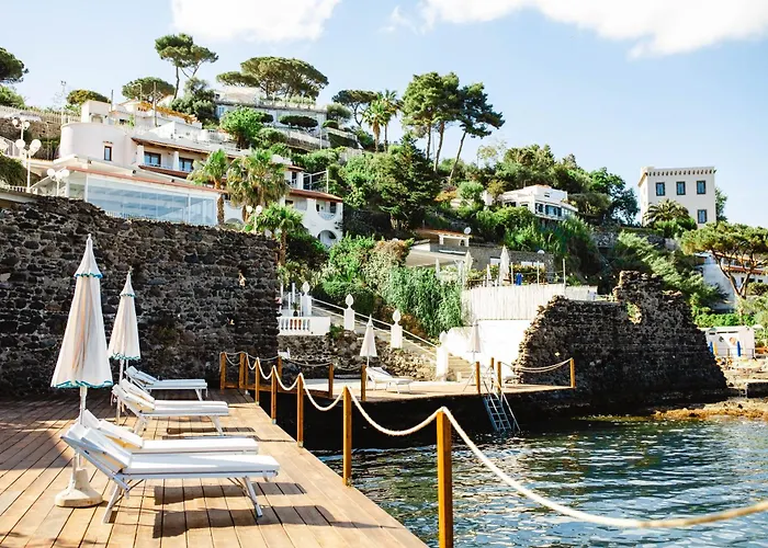 Isquia Hoteles de Playa