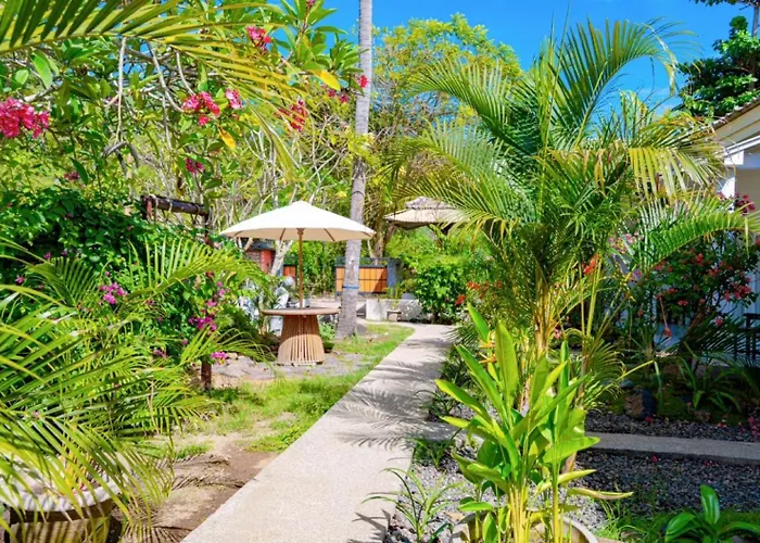 Kuta (Lombok) Hotels mit Pool