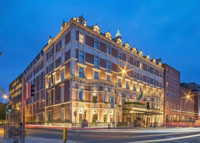 Dublin Hotell med Pool