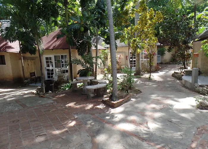 Santiago De Los Caballeros Hotels with Pool