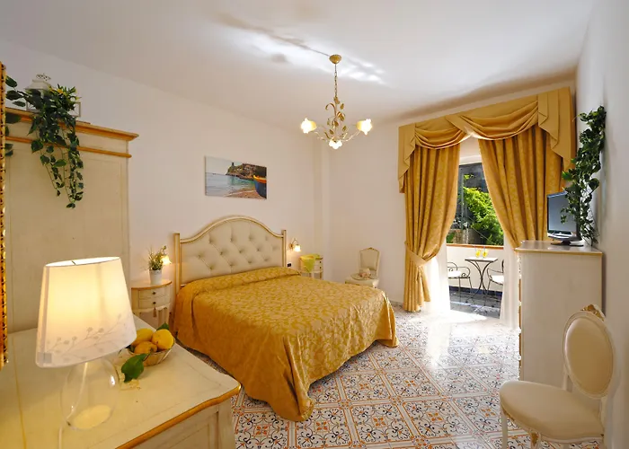 Praiano Hotels on the beach