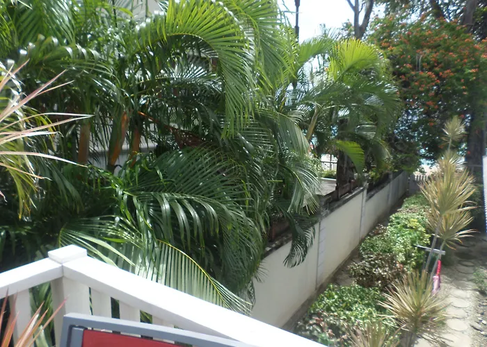 Saint James Beach Hotels