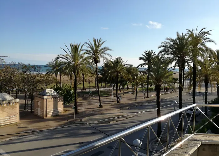 Vilanova i la Geltru Beach Hotels