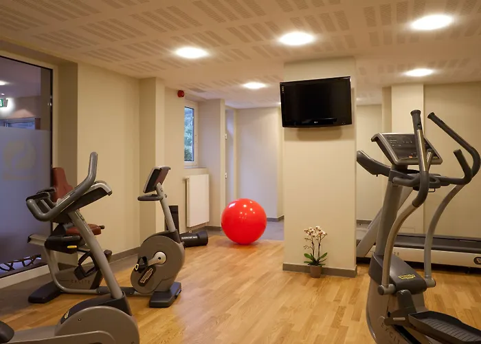 Kiel Hotels mit Pool