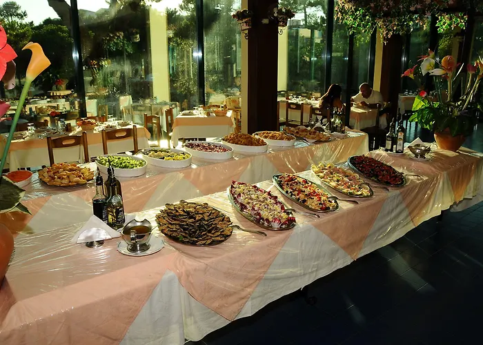 Milano Marittima Hotels mit Pool