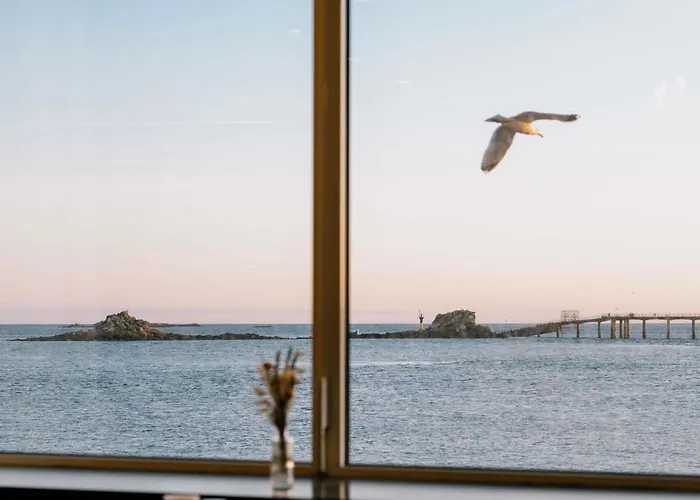 Roscoff Beach Hotels