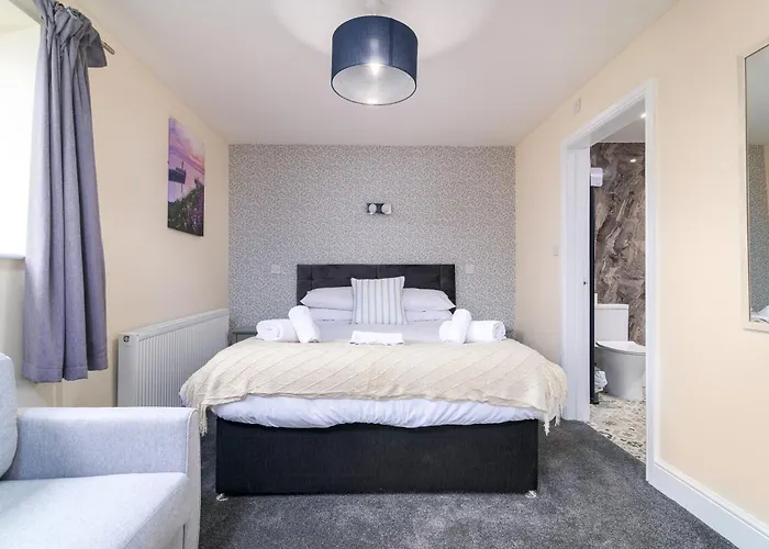 Whitby Beach Hotels