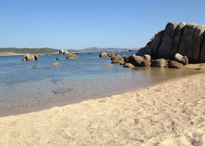 Hôtels de Plage à Figari (Corsica)