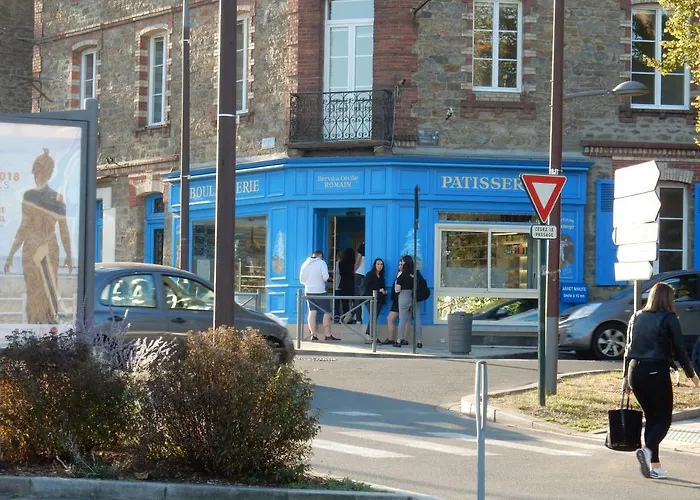 Dinard Beach Hotels