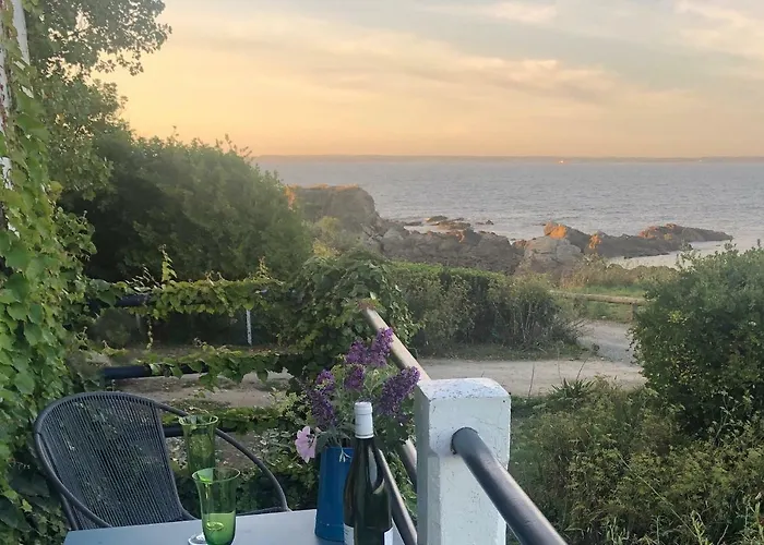Groix Beach Hotels